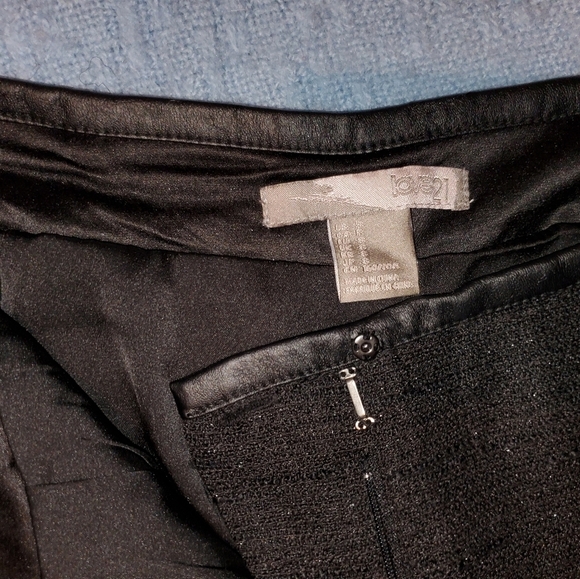 Club Night Faux Leather High Waist Shorts 🖤🤍🖤🤍 - Picture 7 of 7